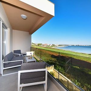 Beachfront Villas With Hot Tubs Sun Garden Privlaka  Exterior photo