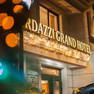 Bernardazzi Grand Hotel Chisinau Exterior photo