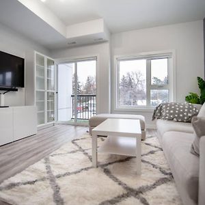 Upscale 2 Bedroom Townhouse Near Univ Of Manitoba Winnipeg Exterior photo