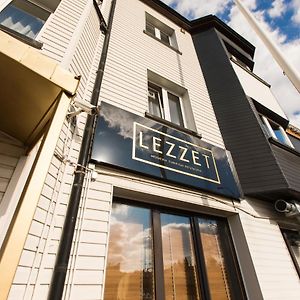 Lezzet Hotel & Turkish Restaurant Варшава Exterior photo
