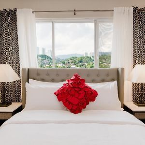 Sta Barbara Residence Hotel Cebu Stadt Exterior photo