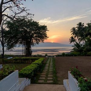 Saffronstays Little Paradise, Murud Exterior photo