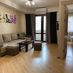 Comfortable Apartment In Center Yerevan Exterior photo