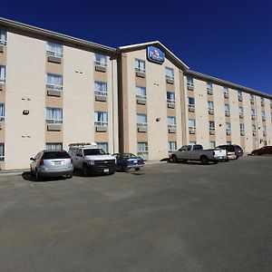 Pomeroy Inn & Suites Fort St. John Exterior photo