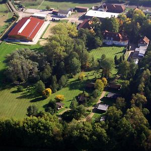 Villa Heidegut Eschede Reitsportanlage und Feriendorf Exterior photo