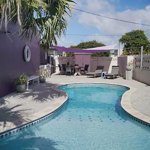 Cadushi Apartments Oranjestad Exterior photo