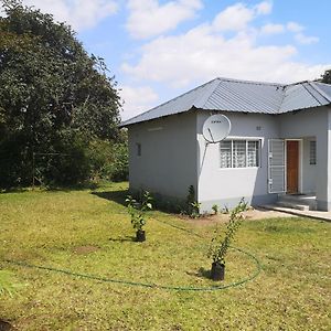 Sheila'S Cottage Lusaka Exterior photo