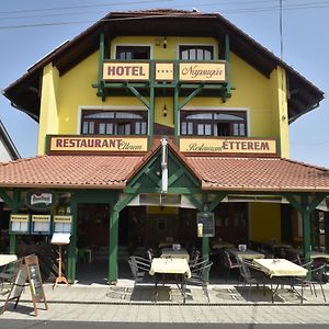 Hotel Napsugár Balatonmáriafürdő Exterior photo