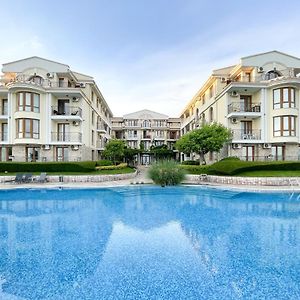 Royal Bay Apartments With Self Check-In Свети Влас Exterior photo