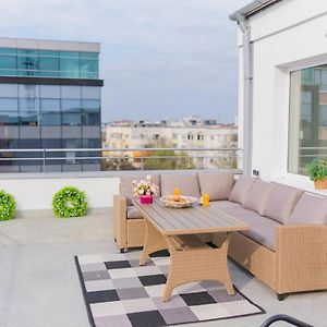 Penthouse With Huge Rooftop Terrace & City View Apartment Bucharest Exterior photo