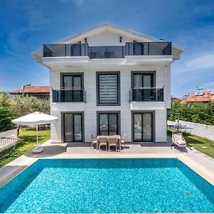 Modern Newly Built 4 Bedroom Villa With Pool And Garden In Central Hisaronu Fethiye Exterior photo