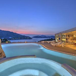 Eirini Luxury Hotel Villas Grikos Bay  Exterior photo