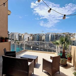 2 Bedroom Seafront Duplex Penthouse In The Heart Of Spinola Bay San Ġiljan Exterior photo