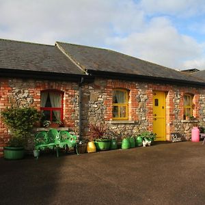 Slane Farm Hostel, Cottages And Camping Exterior photo