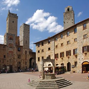 Leon Bianco Hotel San Gimignano Exterior photo