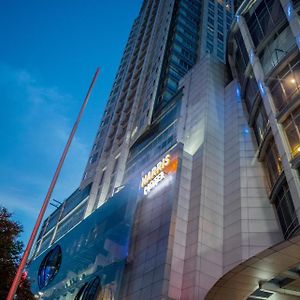 Harris Suites Fx Sudirman Jakarta Exterior photo