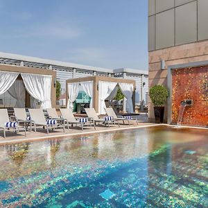 Radisson Blu Hotel, Dubai Media City Exterior photo