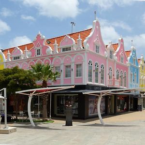 Oranjestad City Suites Exterior photo