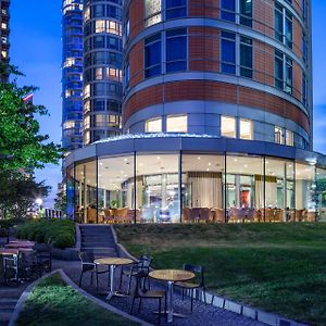 Radisson Blu New Providence Wharf Hotel, London Exterior photo