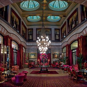 Pera Palace Hotel Istanboel Exterior photo