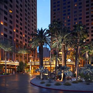 Hilton Grand Vacations Club On The Las Vegas Strip Exterior photo