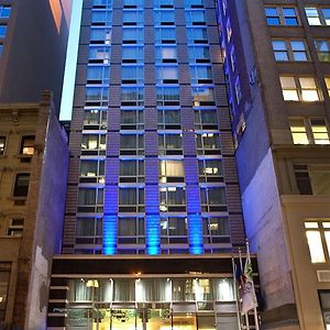 ניו יורק Holiday Inn Express - Times Square South, An Ihg Hotel Exterior photo