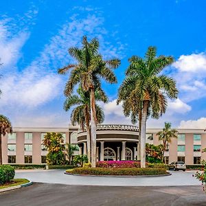 Hotel La Quinta By Wyndham Naples Downtown Exterior photo