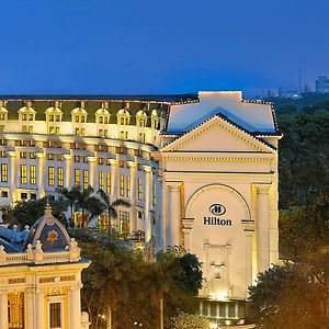 Hilton Hanoi Opera Hanói Exterior photo