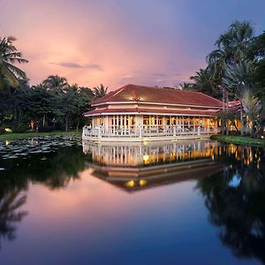 Sofitel Angkor Phokeethra Golf & Spa Resort Siem Reap Exterior photo