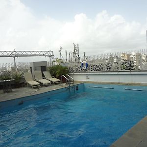 Ramee Guestline Hotel Juhu Bombaim Exterior photo