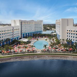 Universal'S Endless Summer Resort - Surfside Inn And Suites Orlando Exterior photo