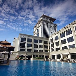 Hotel Perdana Kota Bharu Exterior photo