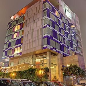 Mosaic Hotel, Noida Exterior photo
