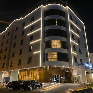 Friesian Hotel Suites Jeddah Exterior photo