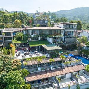 The Theva Residency Hotel Kandy Exterior photo