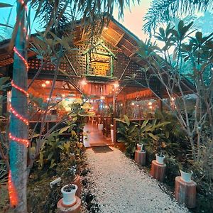 Adrianas Place Backpackers Hostel Panglao-stad Exterior photo