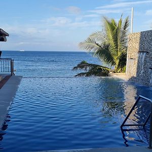 Beachfront Vacation Villa With Infinity Pool Batangas Exterior photo