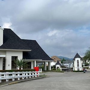 Cozy Home At A Private Subdivision Abucay Exterior photo