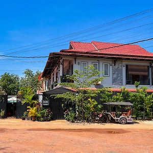 Nika'S House Hostel Siem Reap Exterior photo