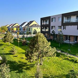 Libertatii Gardens Residences Otopeni Exterior photo