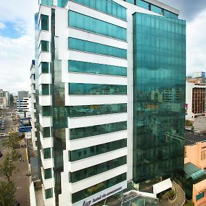 Hotel Rio Amazonas Quito Exterior photo