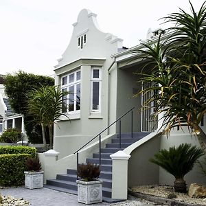 Conifer Beach House Port Elizabeth Exterior photo