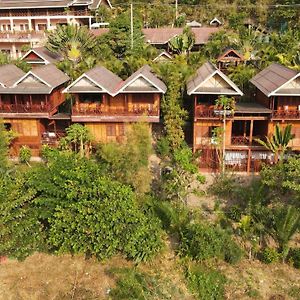 Mekong Riverside Lodge Muang Pakbèng Exterior photo
