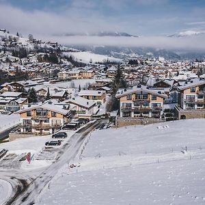 Avenida Panorama Suites Kaprun Exterior photo