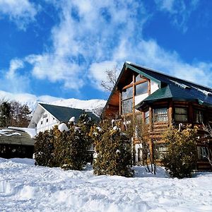 Hakuba Pension & Log Hotel Meteor Exterior photo