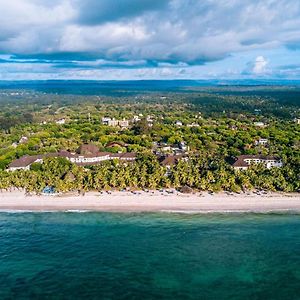 Diani Reef Beach Resort & Spa Diani Beach Exterior photo