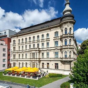 Le Palais Art Hotel Prag Exterior photo