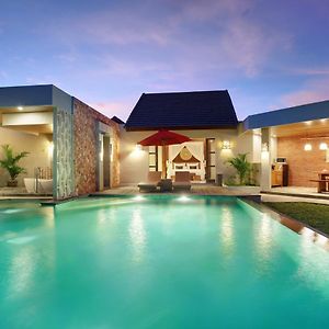 Vivara Bali Private Pool Villas & Spa Retreat ジンバラン Exterior photo