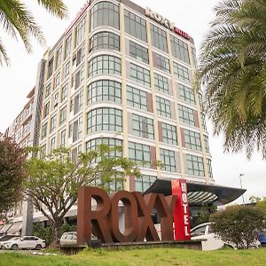 Roxy Hotel & Apartments Kuching Exterior photo