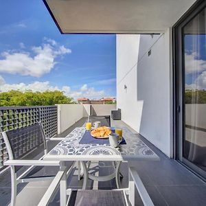 Moderno Residences By Bay Breeze Bay Harbor Islands Exterior photo